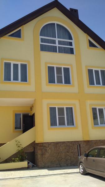 Меняю или продам дом 440кв.       м.        На черноморском побережье на квартиры или коммерцию,        Краснодарский край